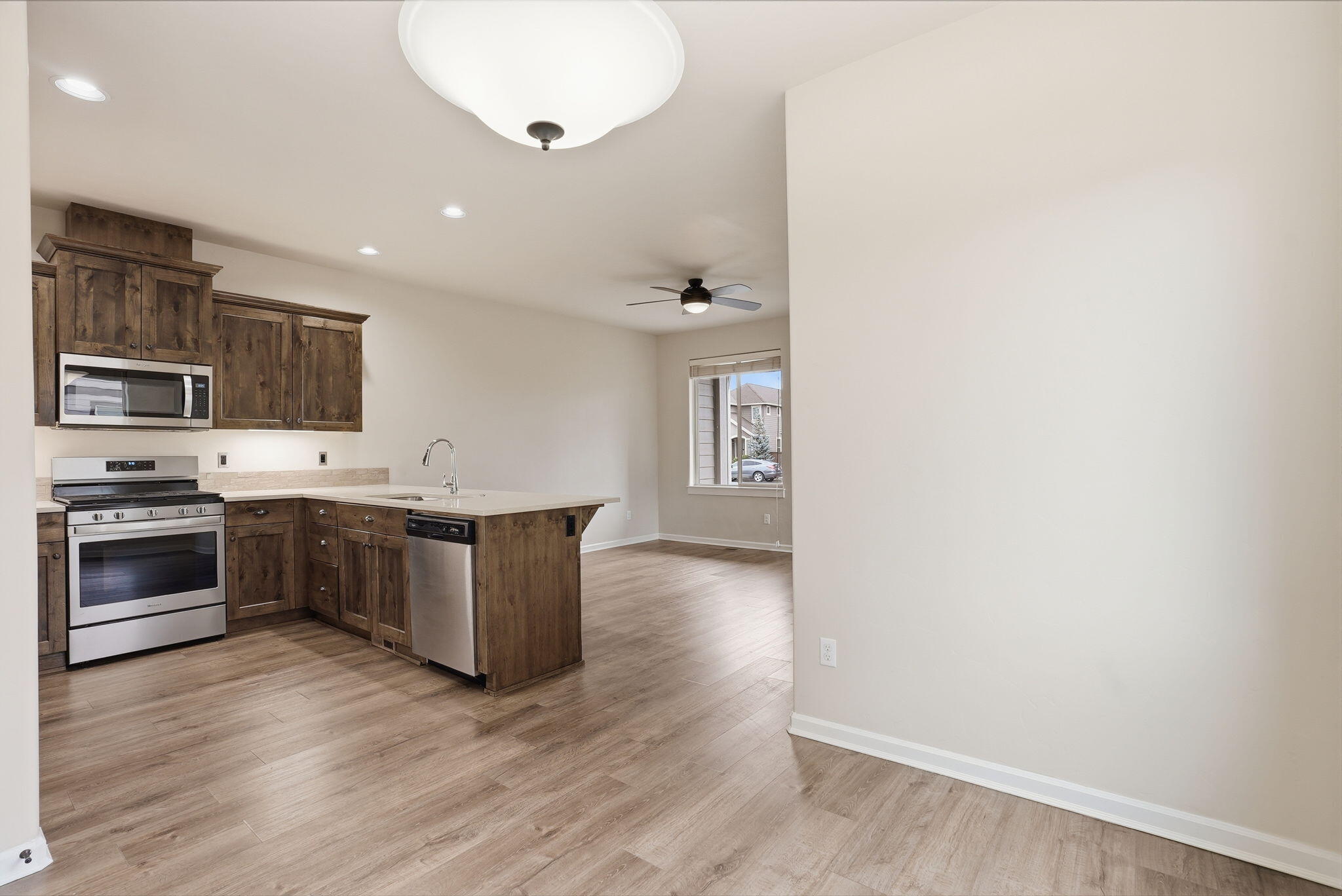 3249 Southwest 28th Street Redmond, OR 97756 - Photo 13 of 39 13-web-or-mls-Riley_Visuals_013