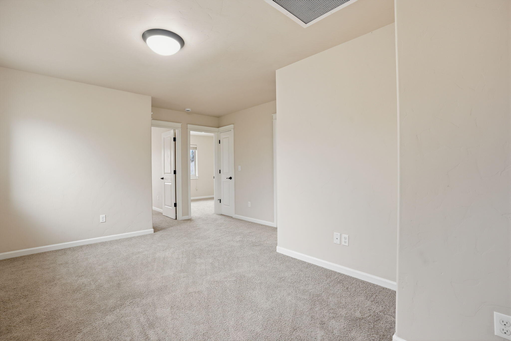 3249 Southwest 28th Street Redmond, OR 97756 - Photo 16 of 39 16-web-or-mls-Riley_Visuals_016