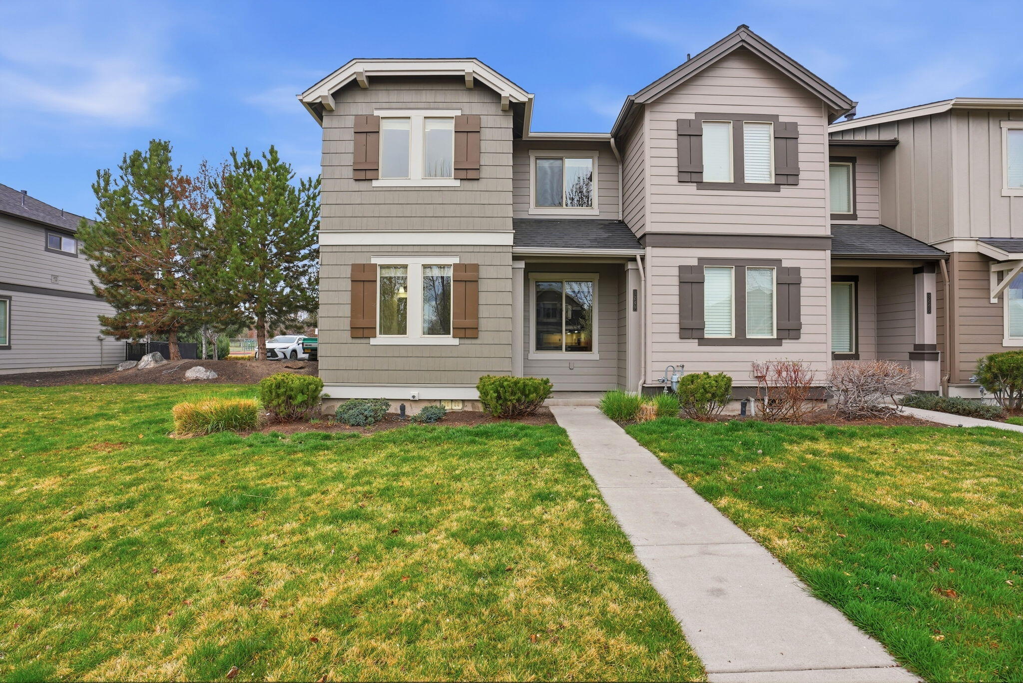 3249 Southwest 28th Street Redmond, OR 97756 - Photo 1 of 39 1-web-or-mls-Riley_Visuals_001