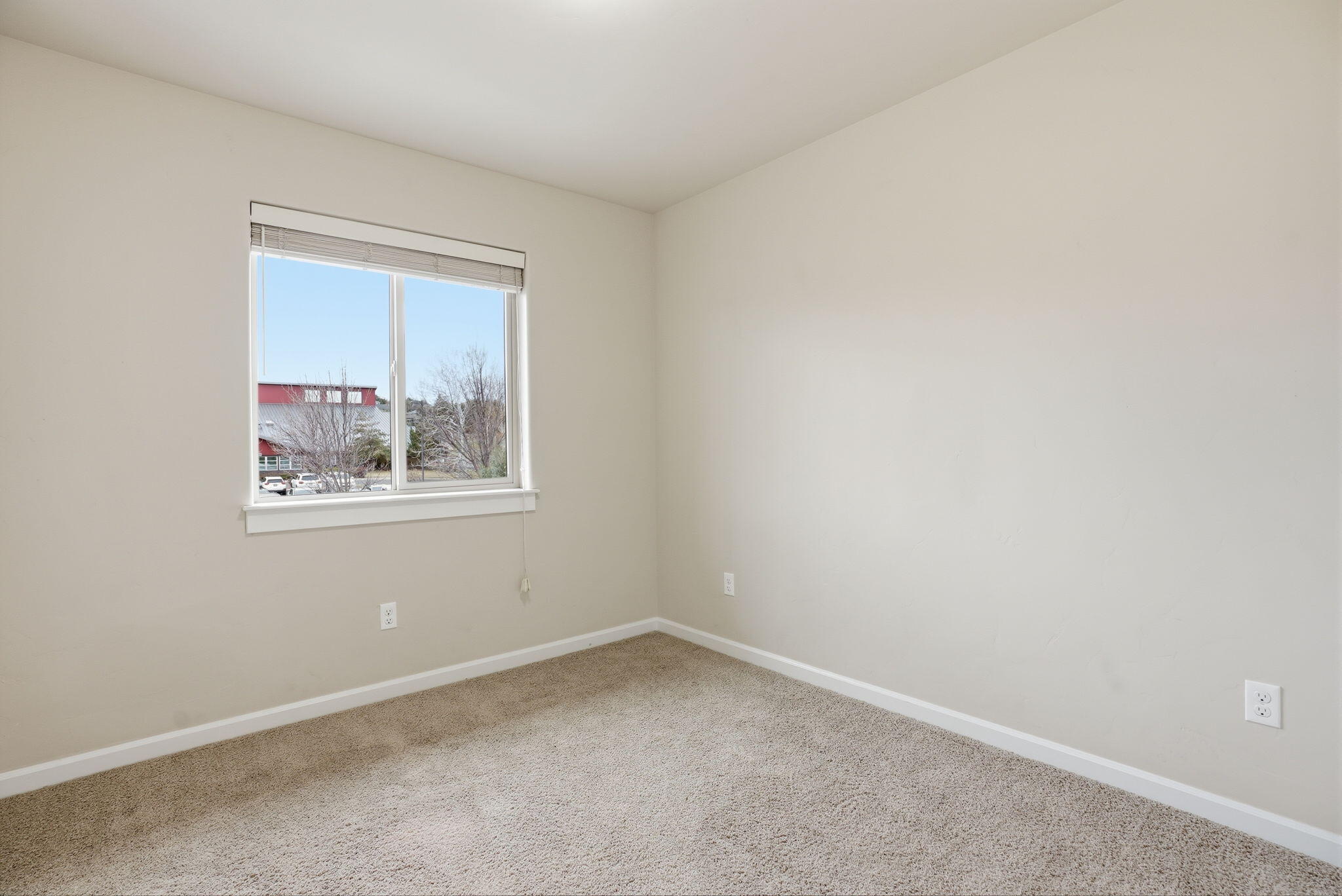 3249 Southwest 28th Street Redmond, OR 97756 - Photo 27 of 39 27-web-or-mls-Riley_Visuals_027
