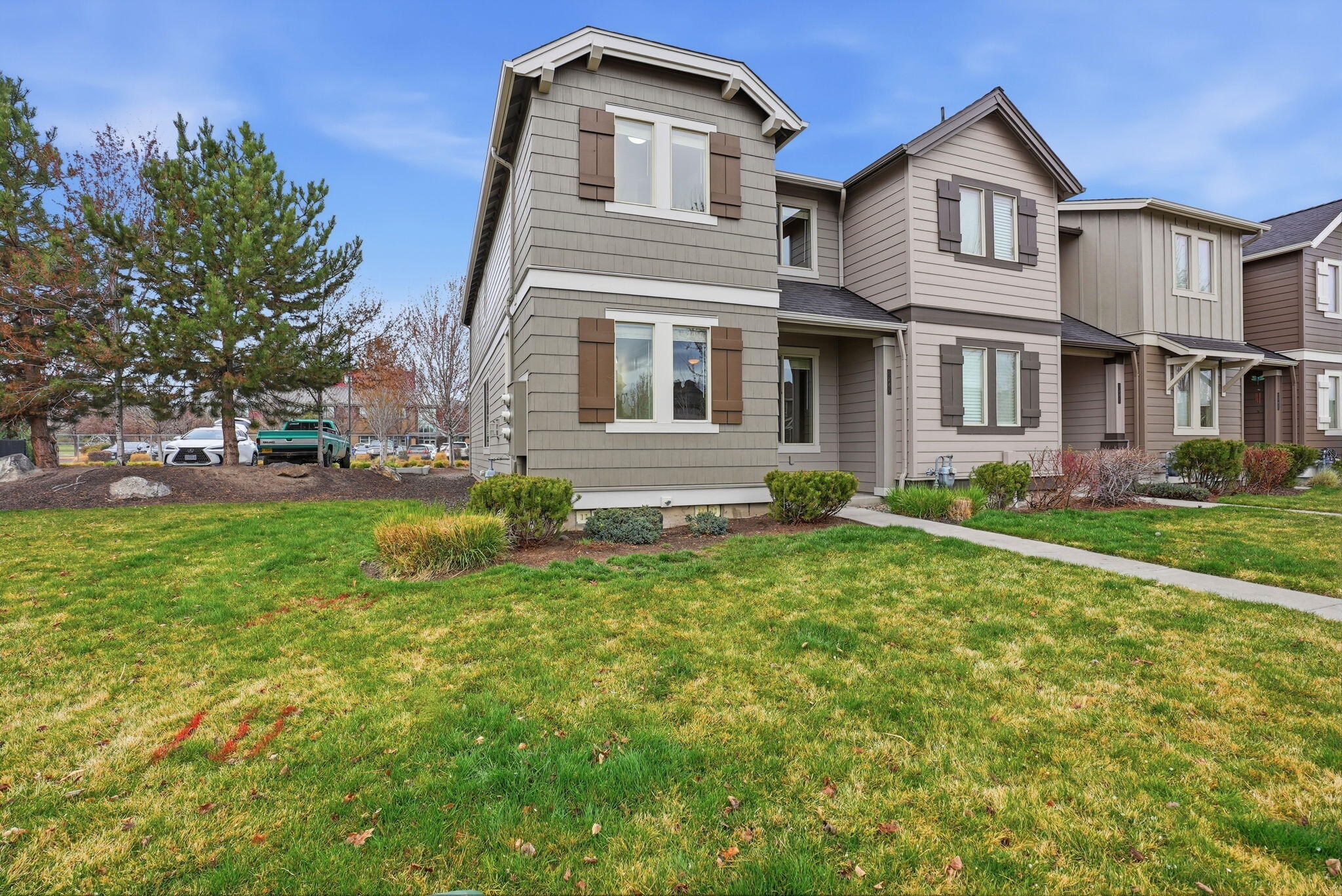 3249 Southwest 28th Street Redmond, OR 97756 - Photo 2 of 39 2-web-or-mls-Riley_Visuals_002
