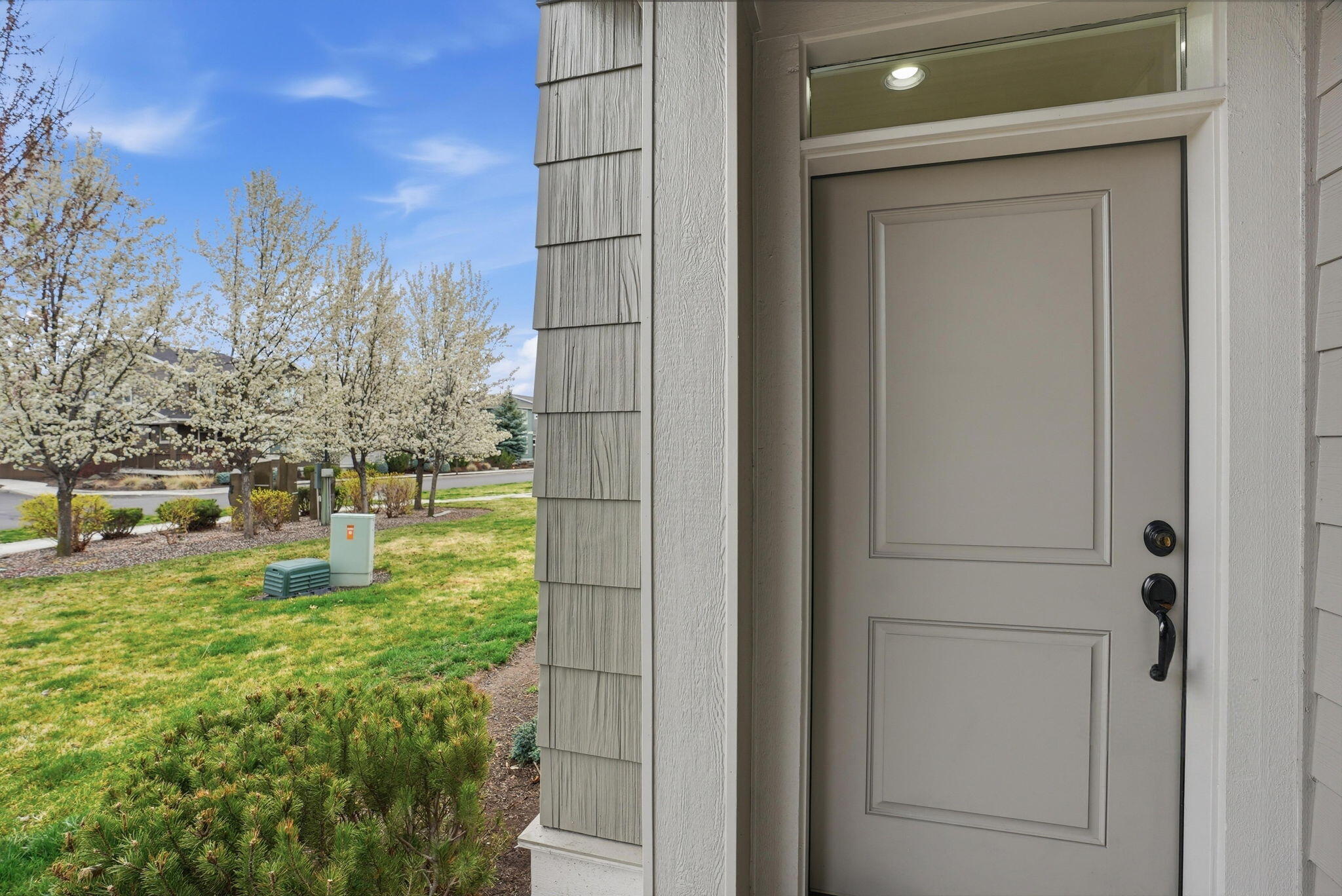 3249 Southwest 28th Street Redmond, OR 97756 - Photo 3 of 39 3-web-or-mls-Riley_Visuals_003