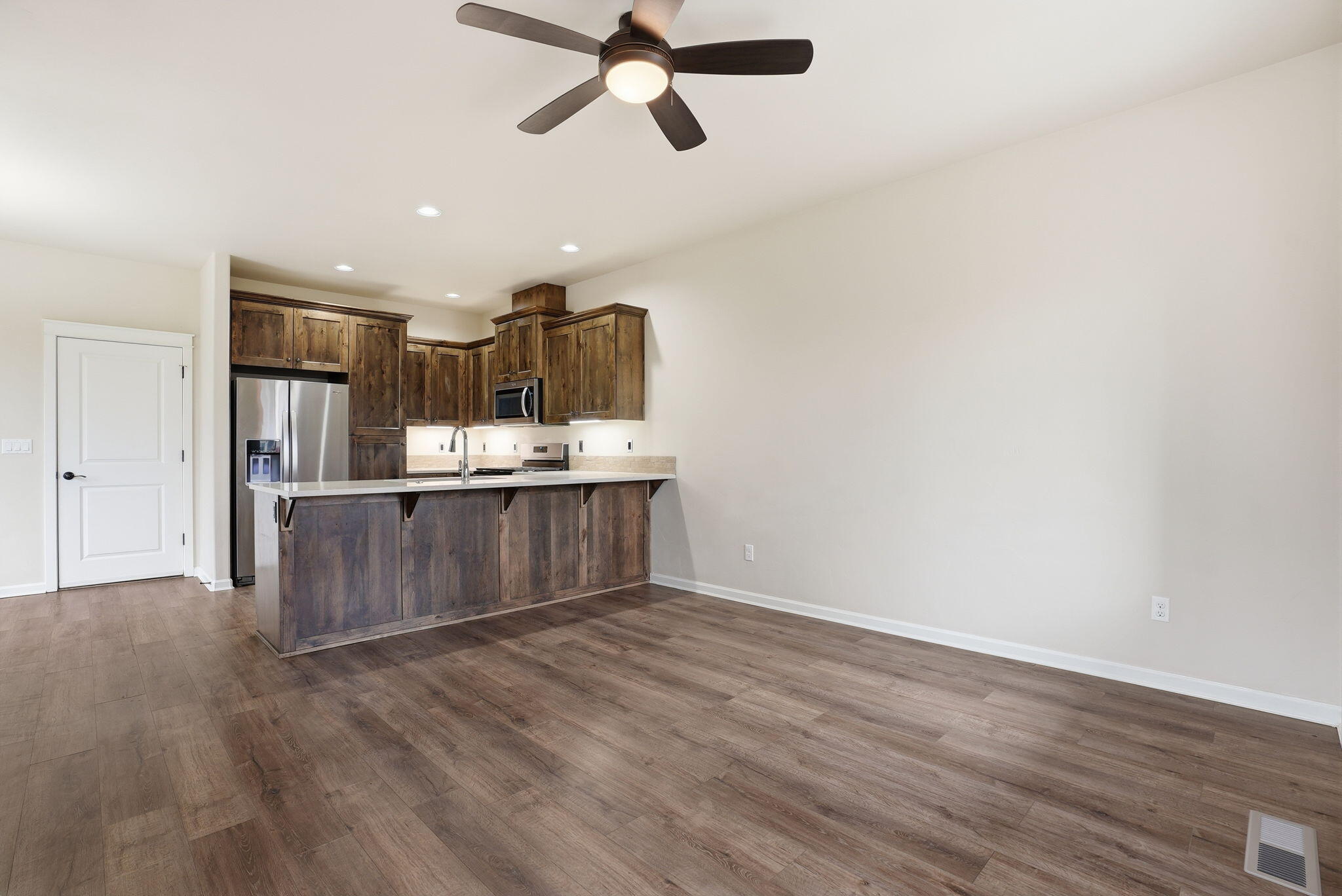 3249 Southwest 28th Street Redmond, OR 97756 - Photo 4 of 39 4-web-or-mls-Riley_Visuals_004