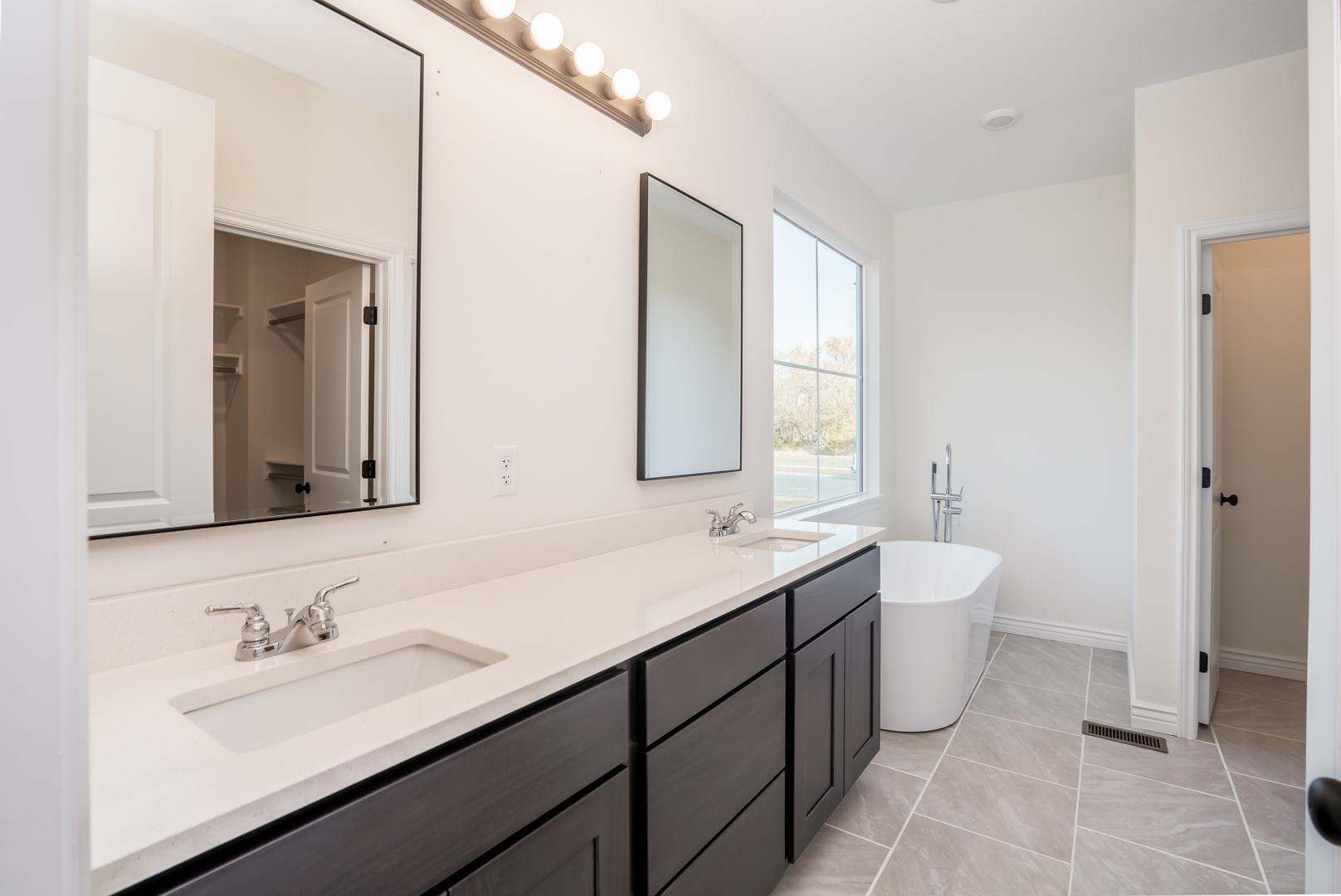 1531 South Meadowhaven Street Andover, KS 67002 - Photo 18 of 35