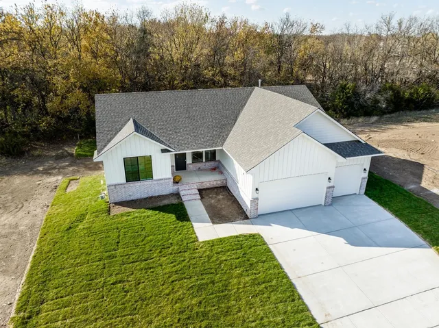$421,000 | 1531 South Meadowhaven Street, Andover, KS 67002