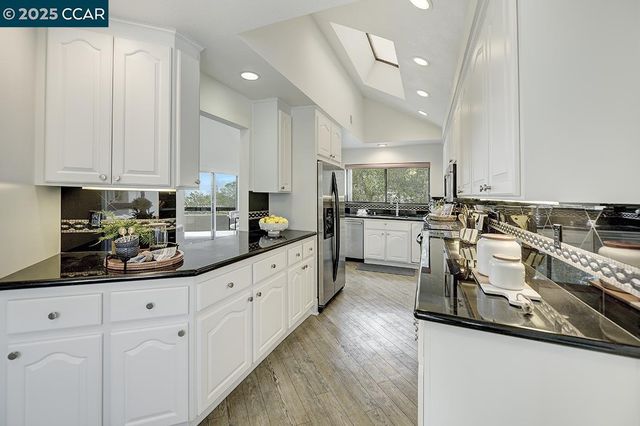 $888,000 | 3535 Terra Granada Drive, Unit 4C, Walnut Creek, CA 94595