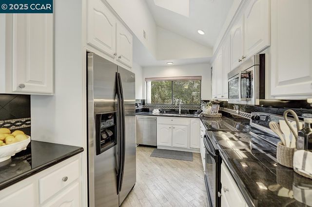 $888,000 | 3535 Terra Granada Drive, Unit 4C, Walnut Creek, CA 94595