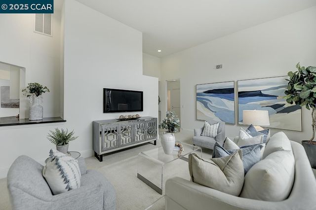 $888,000 | 3535 Terra Granada Drive, Unit 4C, Walnut Creek, CA 94595