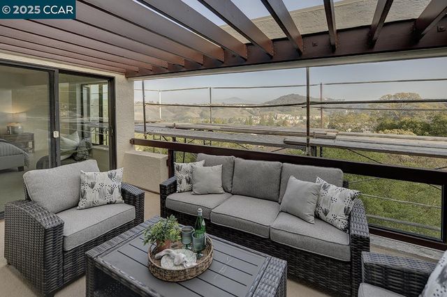 $888,000 | 3535 Terra Granada Drive, Unit 4C, Walnut Creek, CA 94595