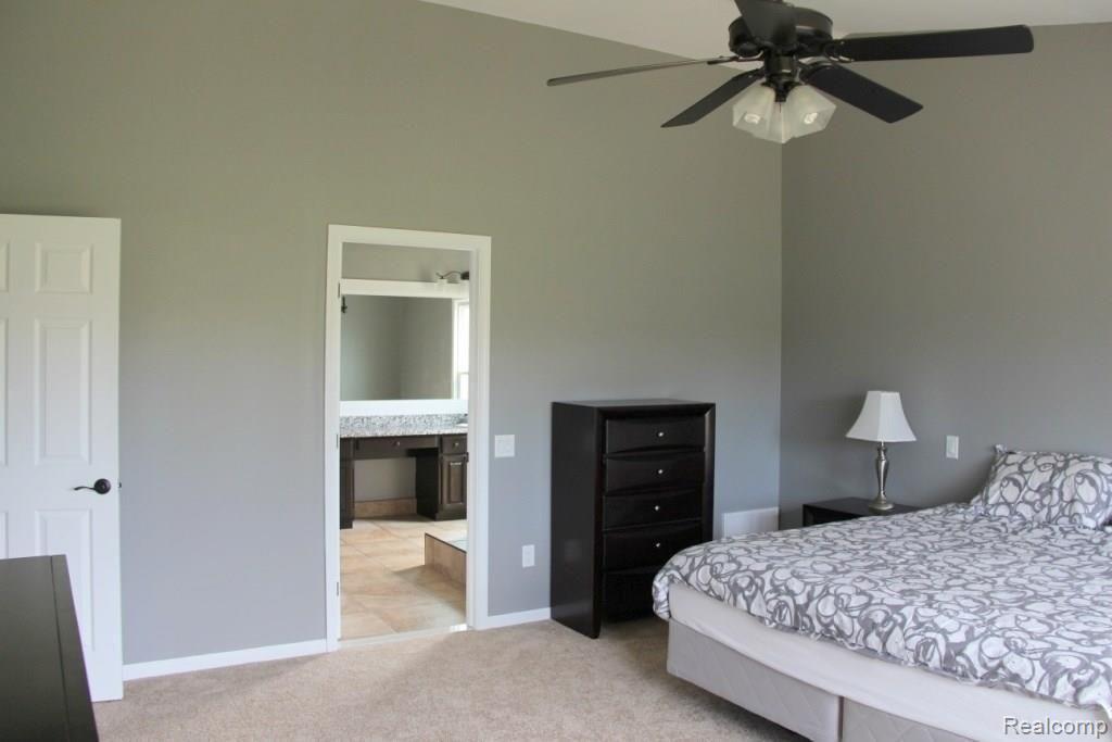 2368 Pleasant View Drive Rochester Hills, MI 48306 - Photo 13 of 19