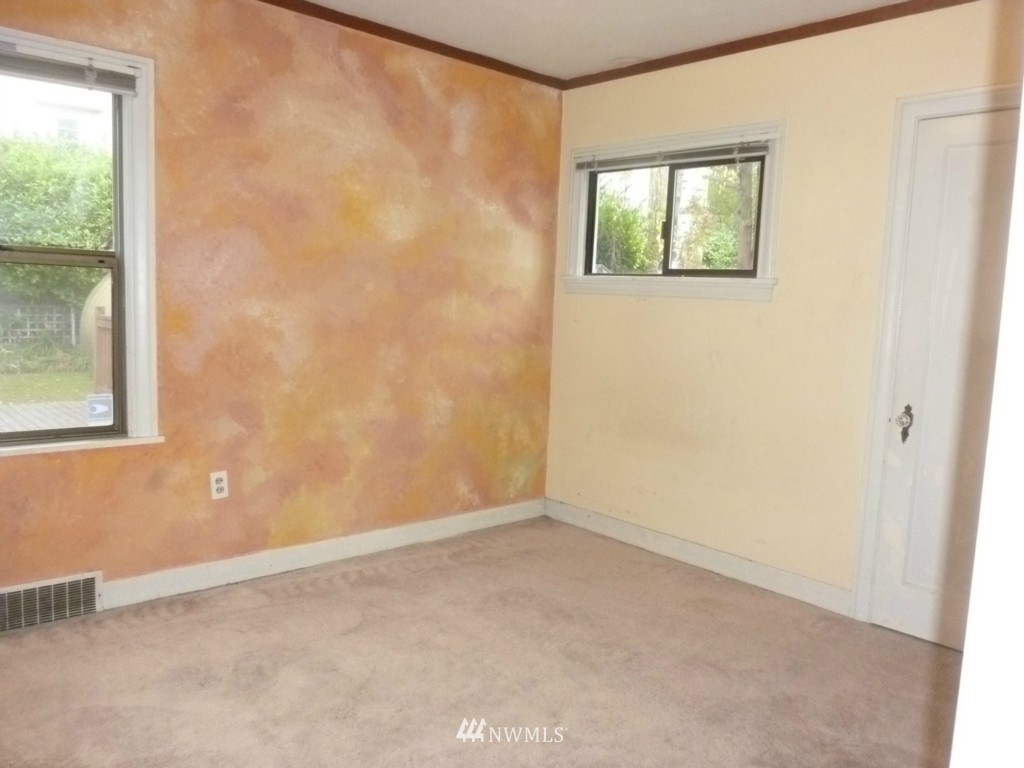 3453 37th Avenue Southwest Seattle, WA 98126 - Photo 8 of 15 Gallery Image 8