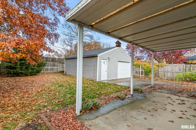 $119,900 | 1527 Chalmers Street, Springfield, IL 62703