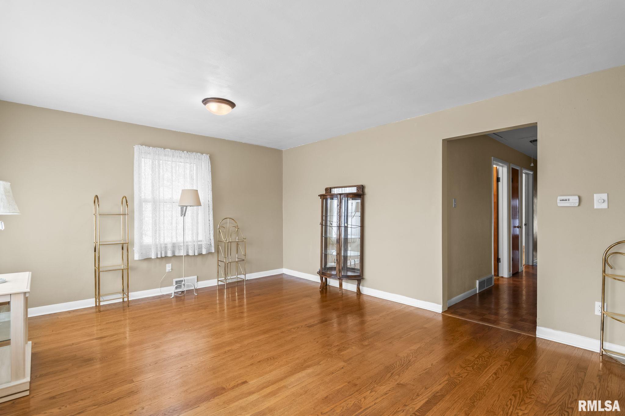 1527 Chalmers Street Springfield, IL 62703 - Photo 4 of 31