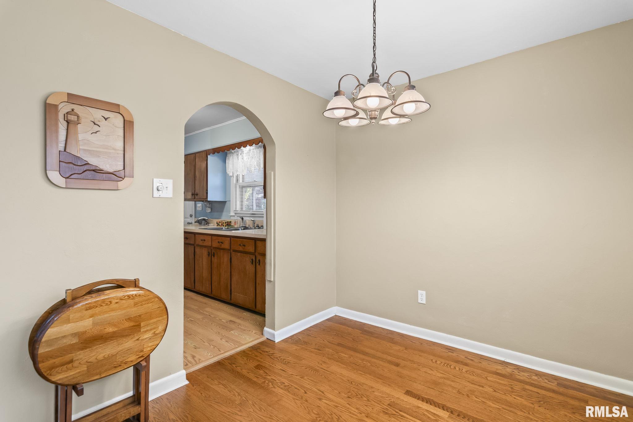 1527 Chalmers Street Springfield, IL 62703 - Photo 6 of 31