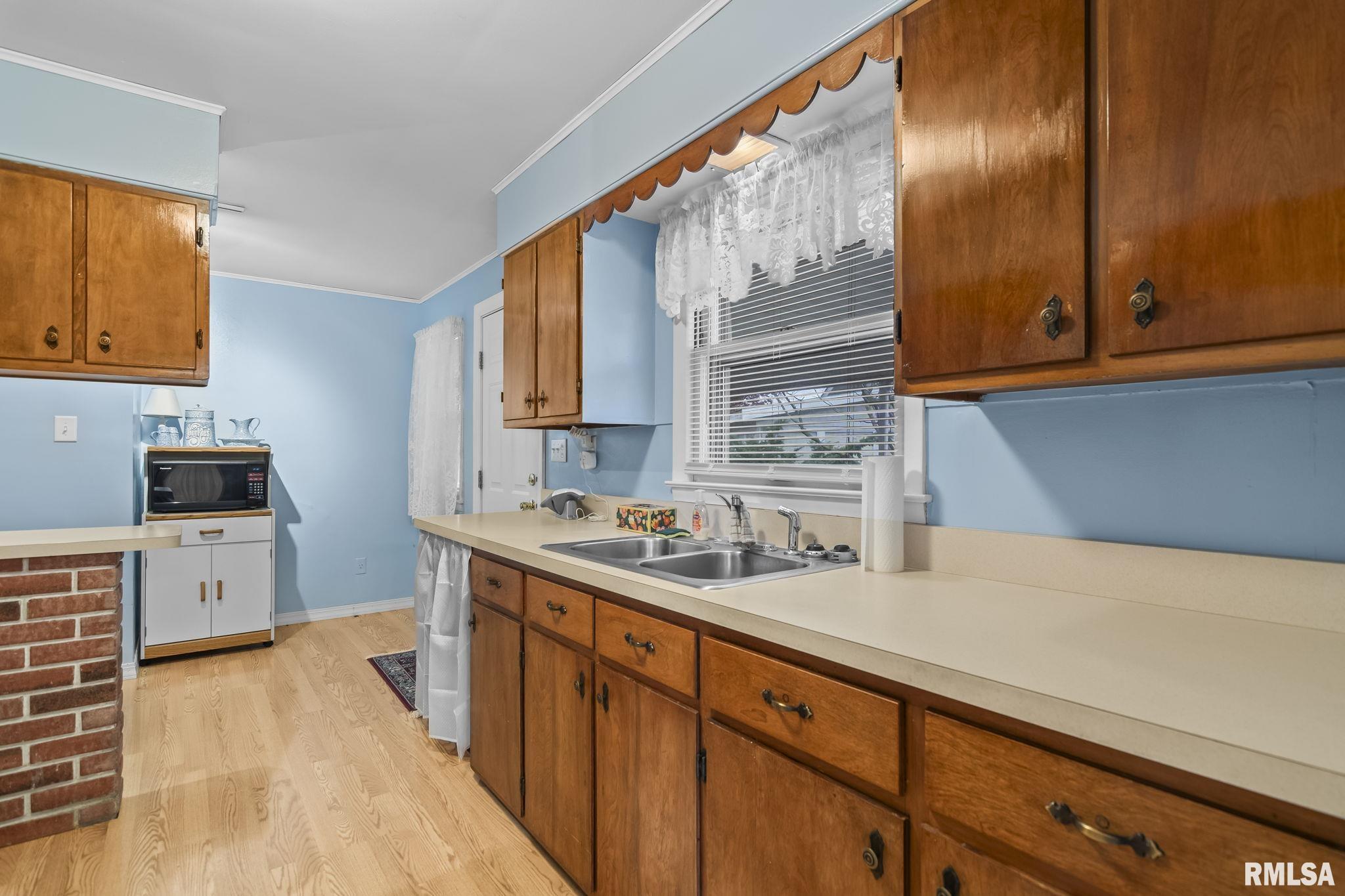 1527 Chalmers Street Springfield, IL 62703 - Photo 10 of 31