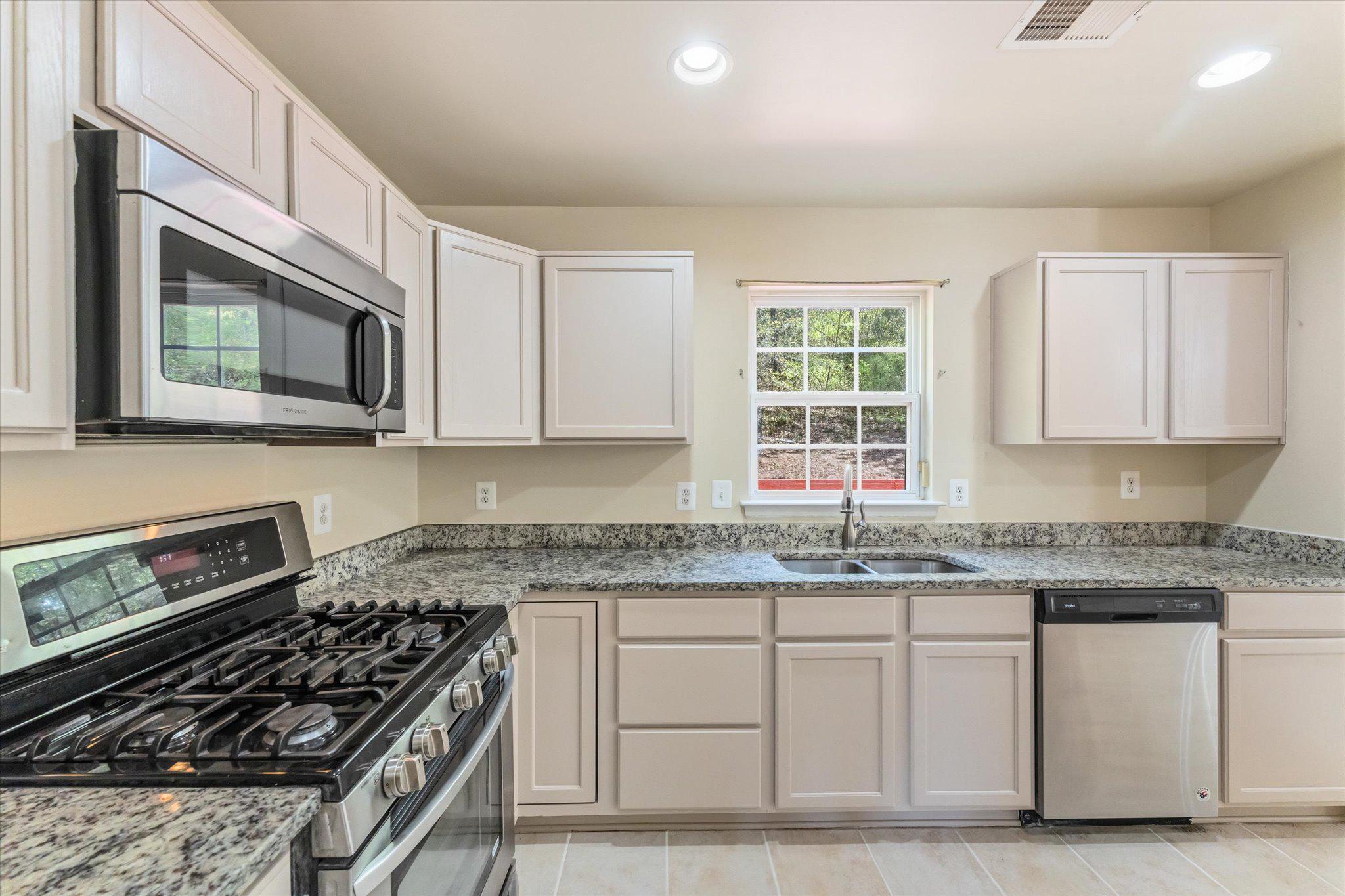 3068 Pony Ridge Turn Dumfries, VA 22026 - Photo 16 of 56