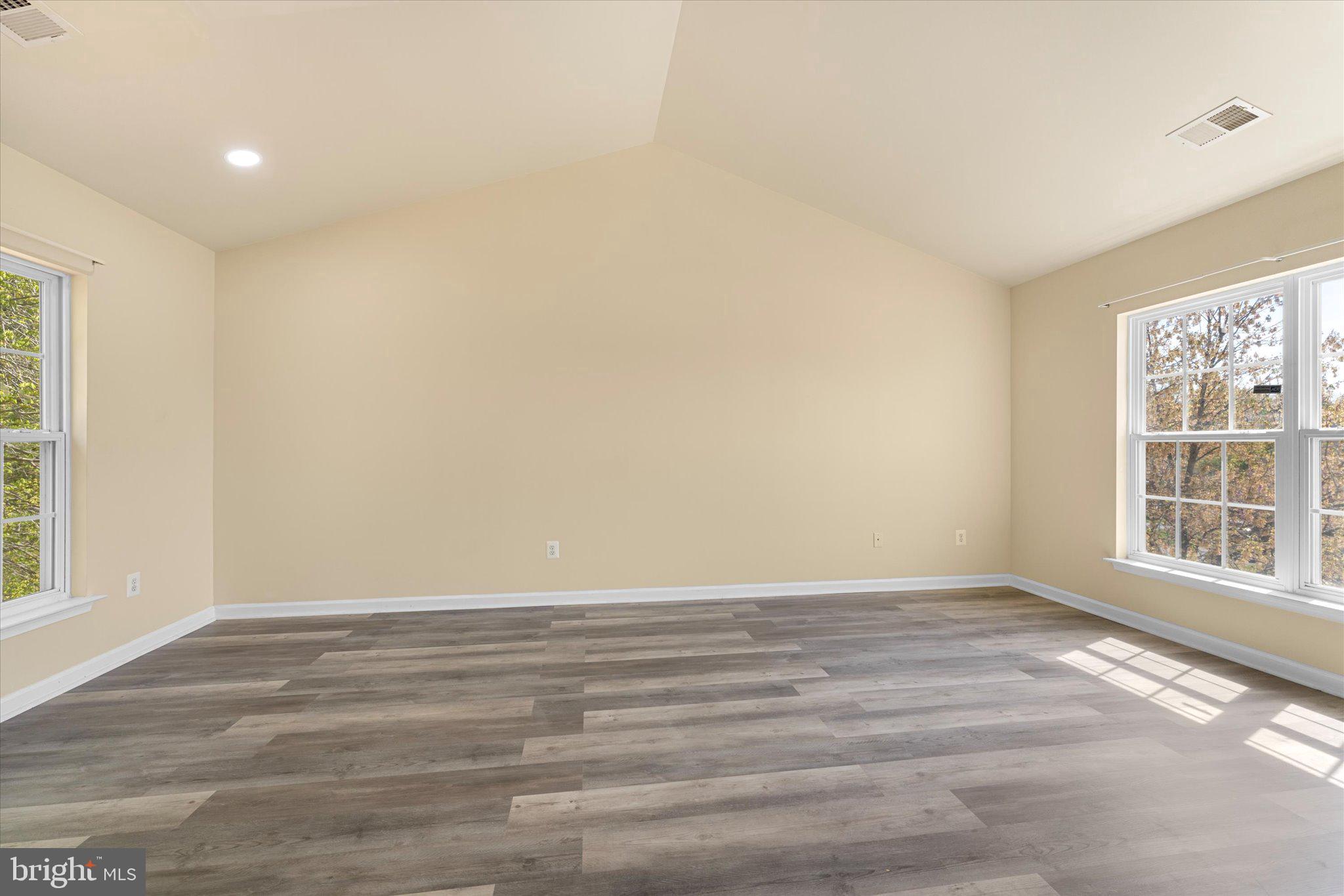 3068 Pony Ridge Turn Dumfries, VA 22026 - Photo 27 of 56 Primary bedroom with vaulted ceiling