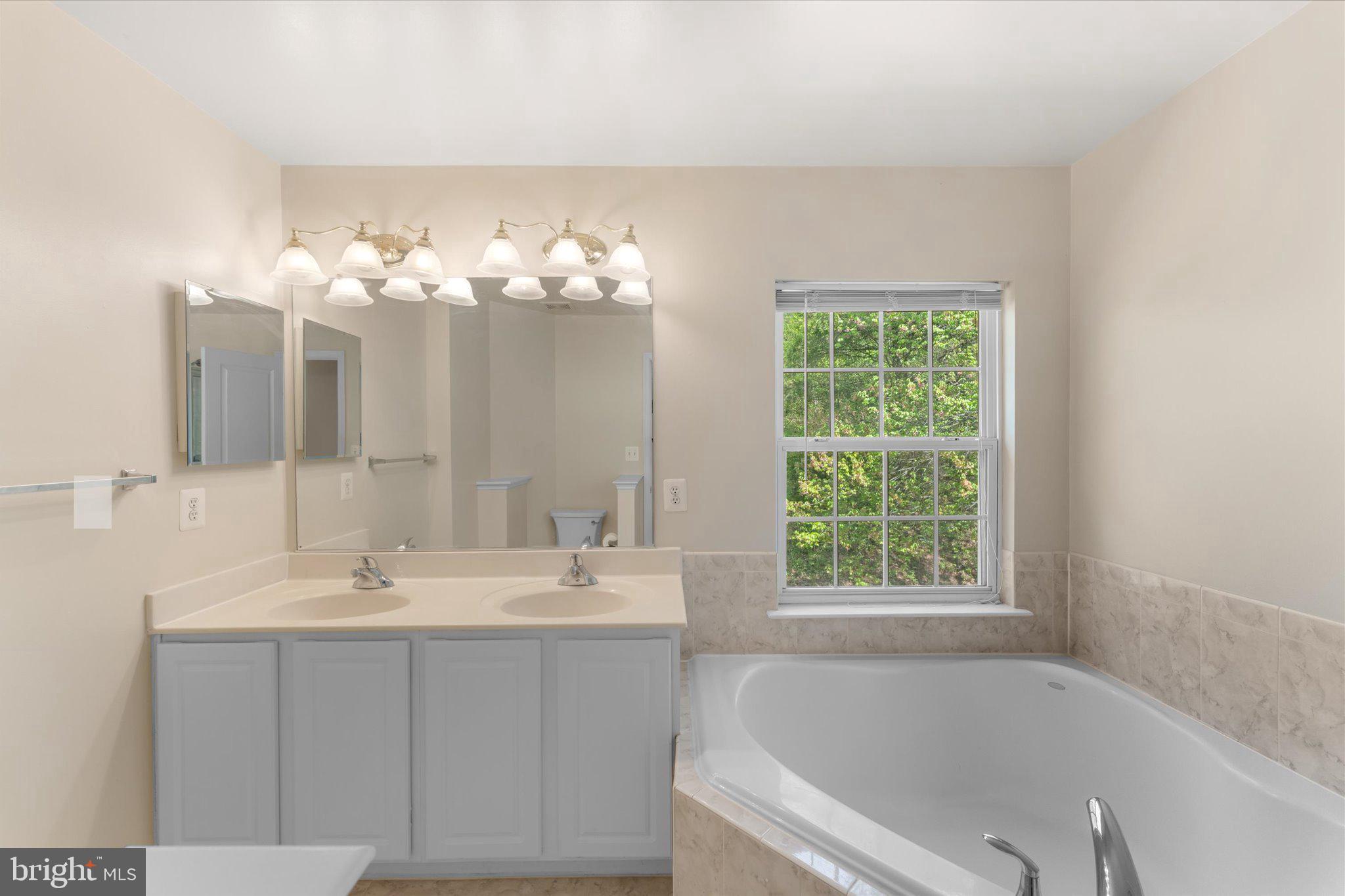 3068 Pony Ridge Turn Dumfries, VA 22026 - Photo 29 of 56 Ensuite bathroom