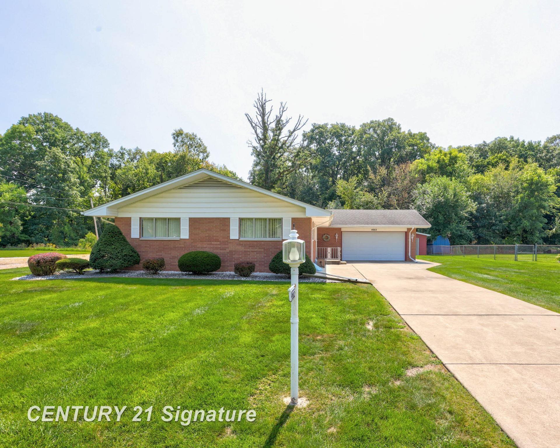 4665 Locust Road Saginaw, MI 48604 - Photo 2 of 48 50153482-a51c3dca-6f97-44ba-ab69-77f23ee49416.JPG