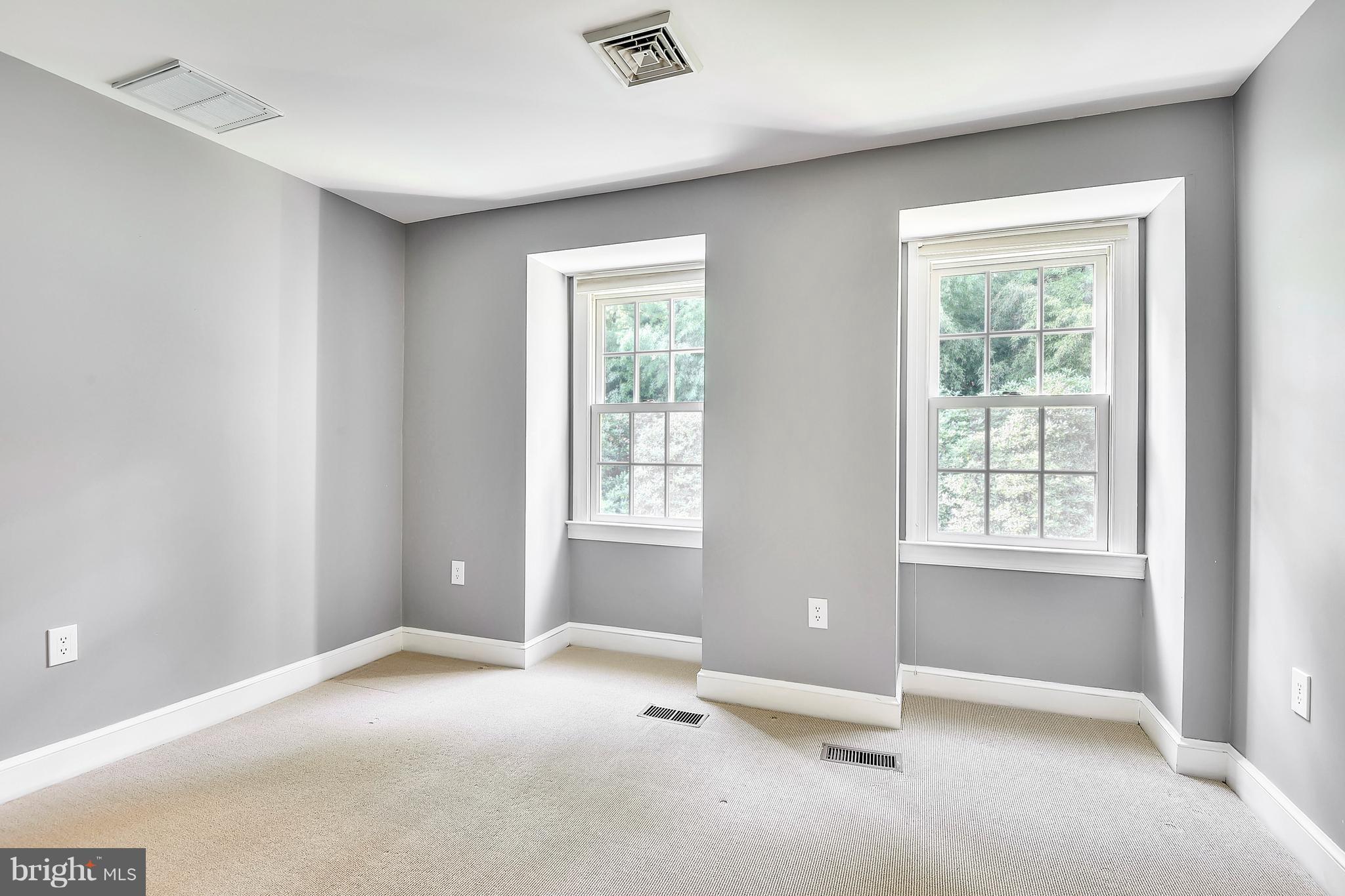 103 Charlesbrooke Road Baltimore, MD 21212 - Photo 22 of 30 Sitting Area