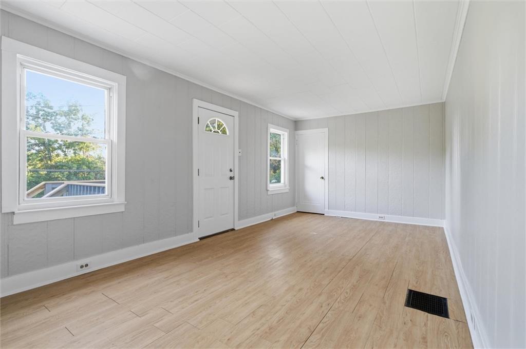 2913 East Bardonner Road Gibsonia, PA 15044 - Photo 4 of 38