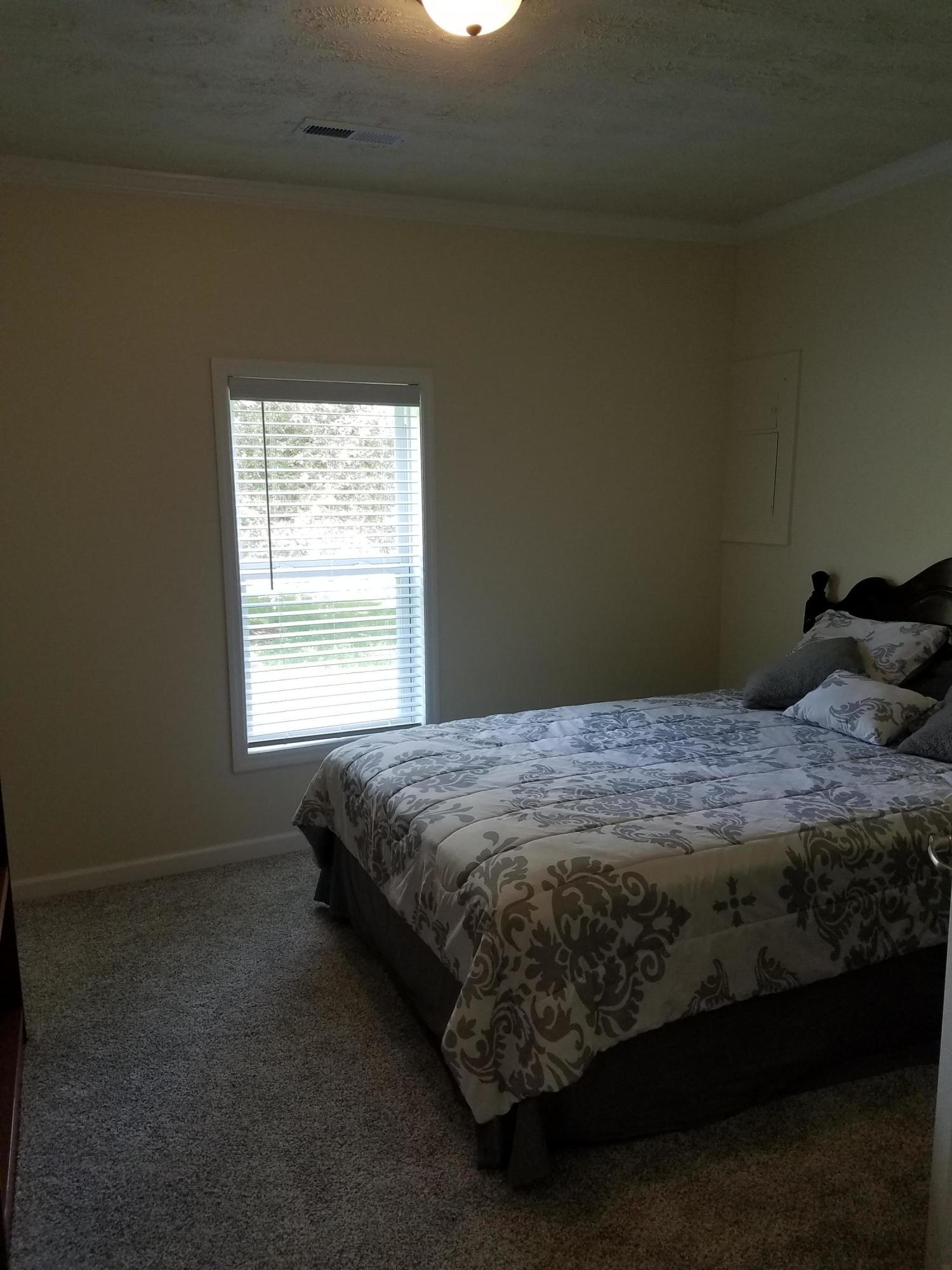 724 Widner Road New Tazewell, TN 37825 - Photo 30 of 36 Middle Bedroom