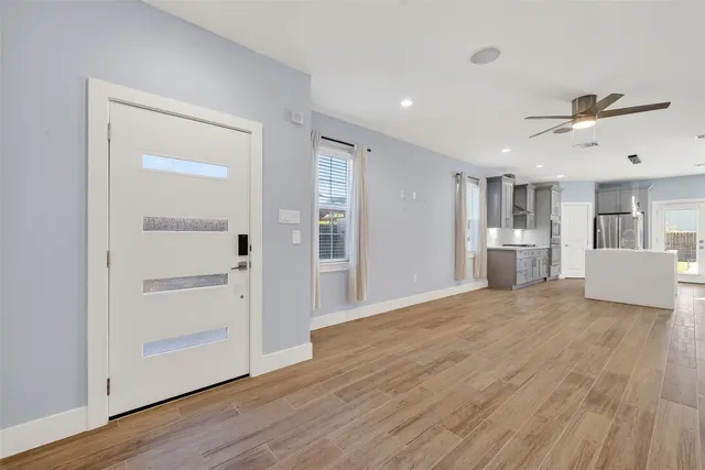 $2,950 | 10021 Alfred Lane, Unit A, Houston, TX 77041