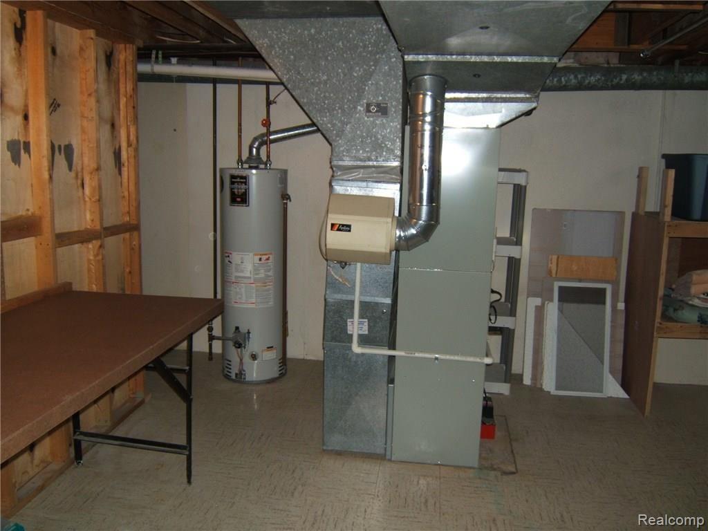 1726 Nantucket Road Plymouth, MI 48170 - Photo 15 of 17 DSCF0231.JPG