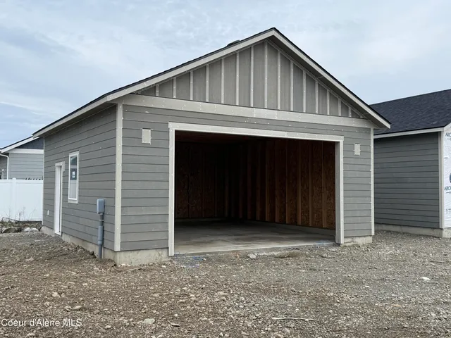 $719,900 | 3400 North Columba Street, Post Falls, ID 83854