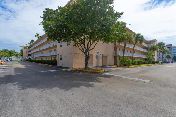 a view of building with outdoor space