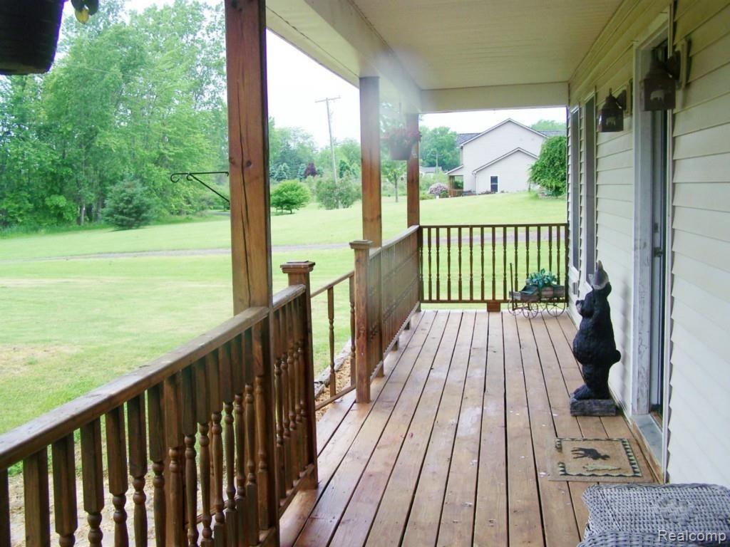 8688 West Sober Road Fowlerville, MI 48836 - Photo 30 of 32 100_8946.jpg