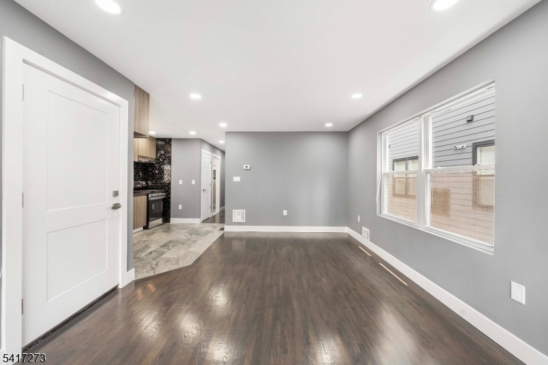 1117 Chestnut Street Elizabeth, NJ 07201 - Photo 2 of 21