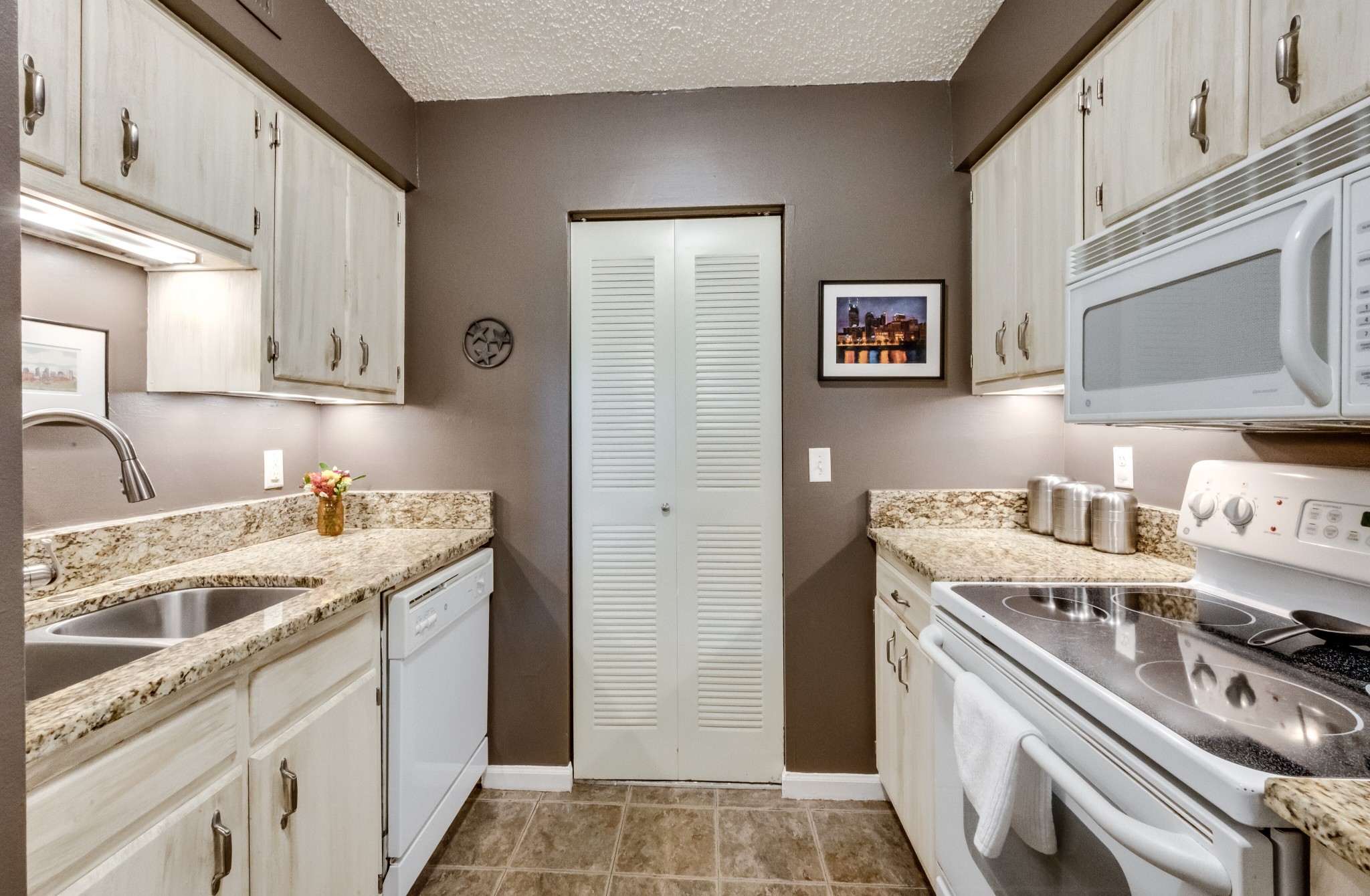 416 Summit Ridge Place Nashville, TN 37215 - Photo 12 of 22 Gallery Image 12