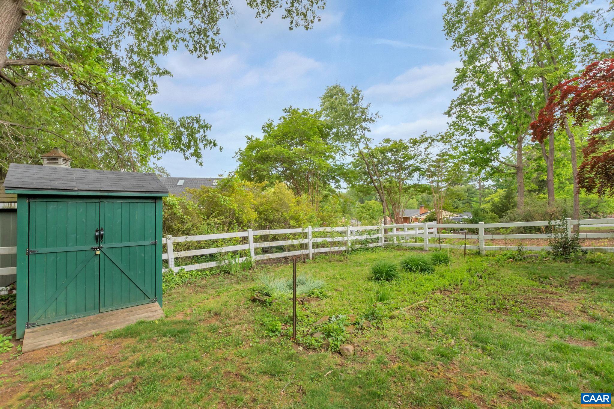 2602 Bennington Road Charlottesville, VA 22901 - Photo 47 of 50 a view of a backyard