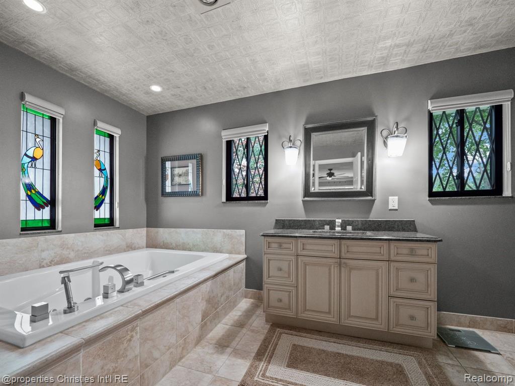 835 Northgate Road Rochester, MI 48306 - Photo 24 of 65