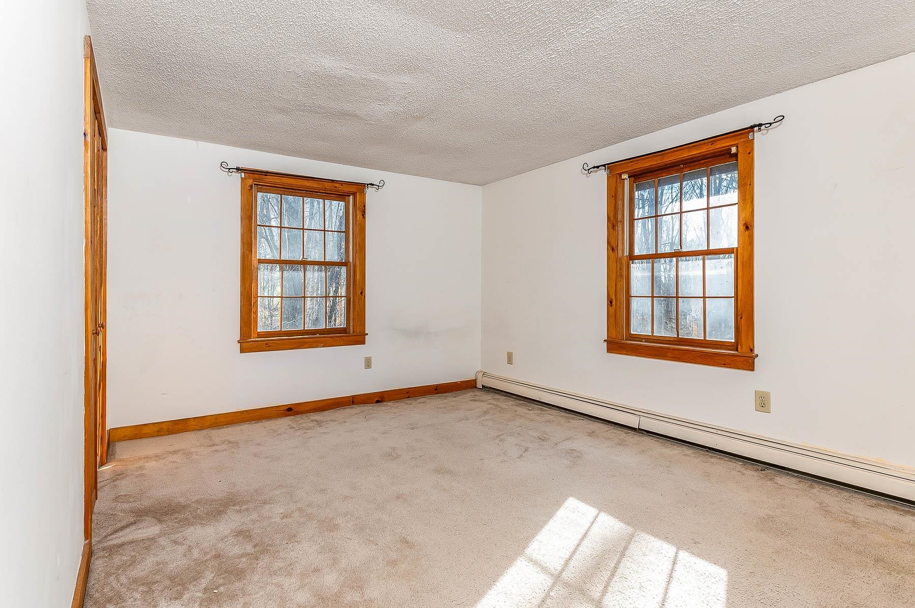 13 Darby Lane Rochester, NH 03839 - Photo 17 of 38