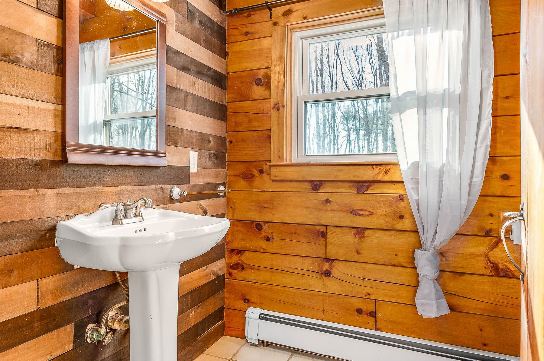 13 Darby Lane Rochester, NH 03839 - Photo 18 of 38