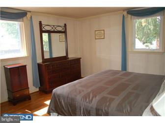 944 Rocklynn Road Springfield, PA 19064 - Photo 5 of 12 Gallery Image 5