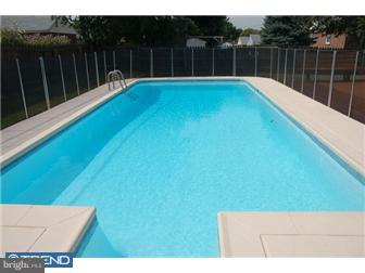 944 Rocklynn Road Springfield, PA 19064 - Photo 10 of 12 Gallery Image 10