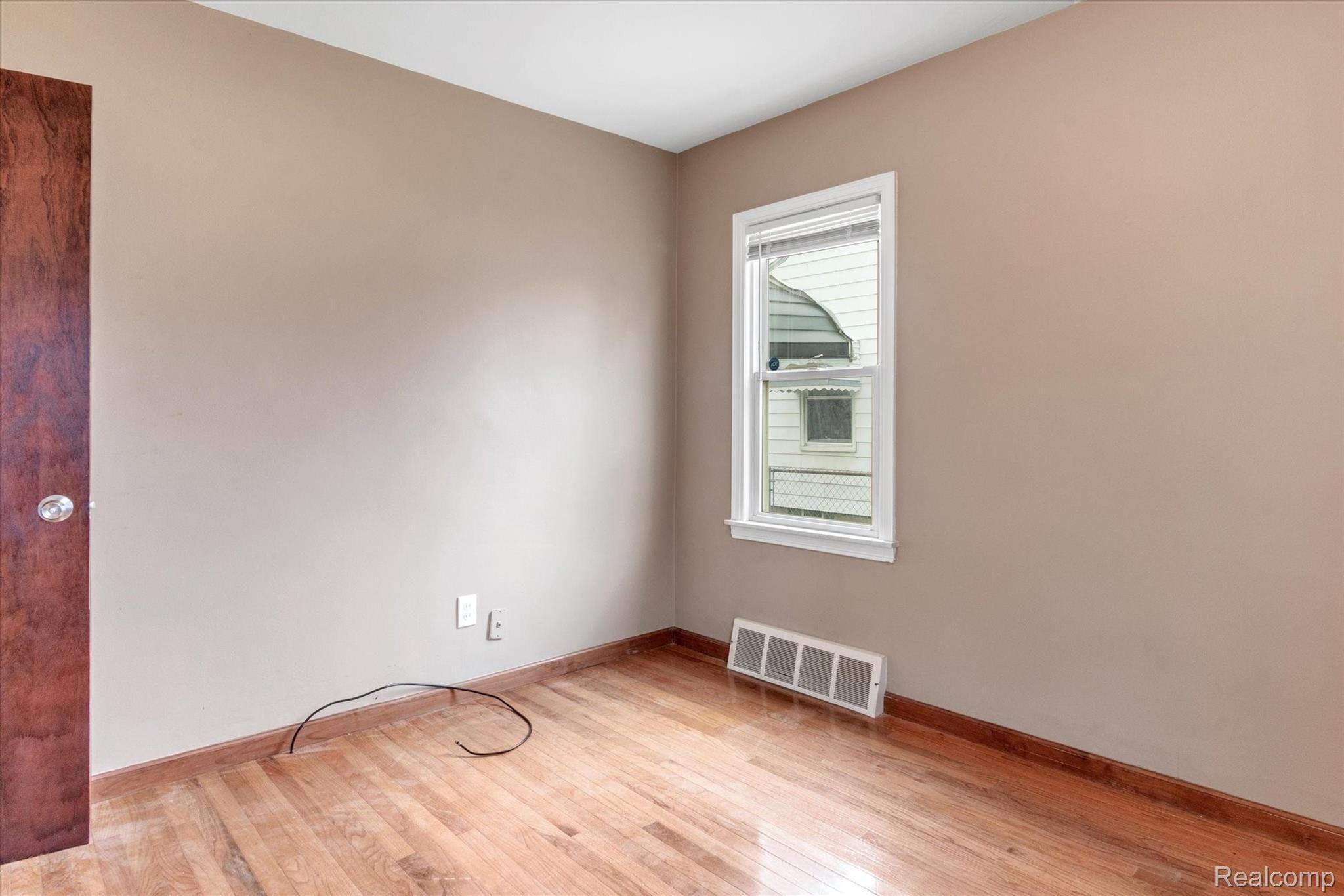 7535 Sterling Street Center Line, MI 48015 - Photo 21 of 48 Bedroom