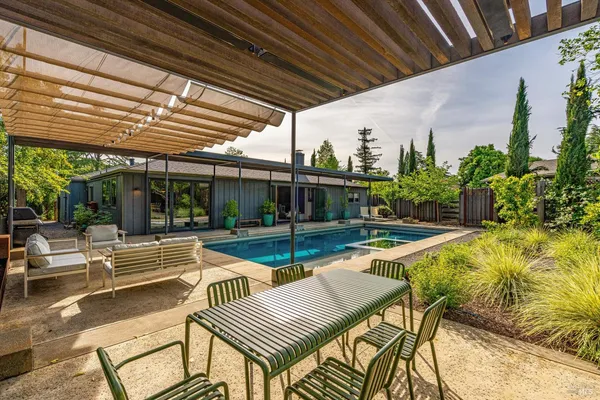 $2,450,000 | 1843 Spring Mountain Court, St. Helena, CA 94574