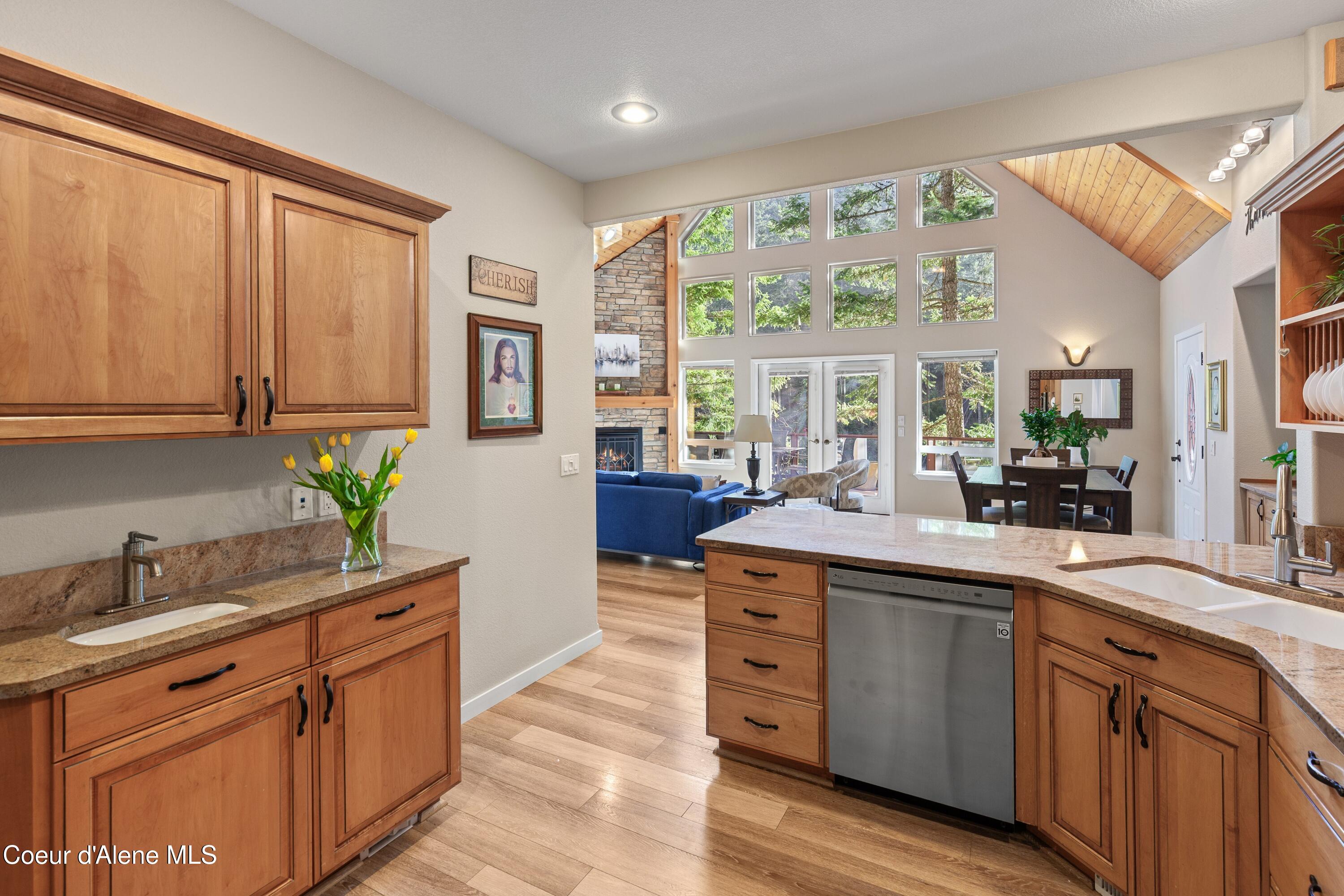 8677 North Rhapsody Lane Hayden, ID 83835 - Photo 16 of 60 Classic Lake House Feel