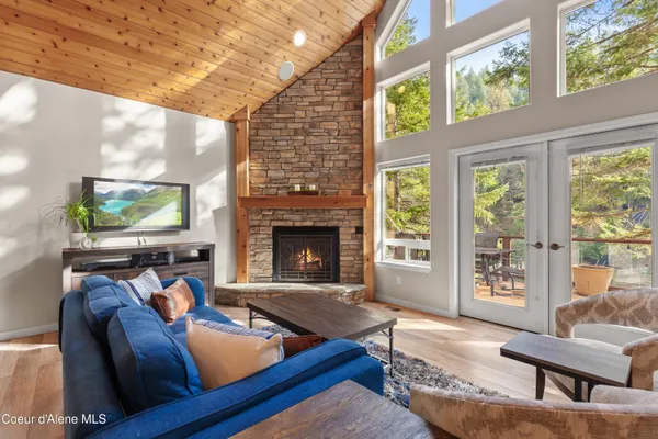 $1,649,000 | 8677 North Rhapsody Lane, Hayden, ID 83835