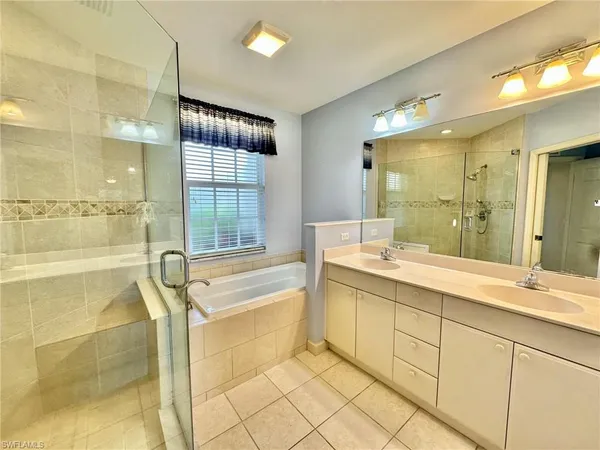 $2,700 | 3302 Twilight Lane, Unit 6303, Naples, FL 34109