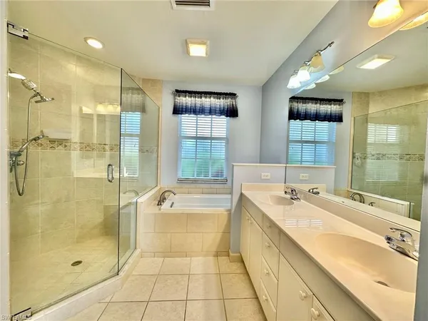 $2,700 | 3302 Twilight Lane, Unit 6303, Naples, FL 34109