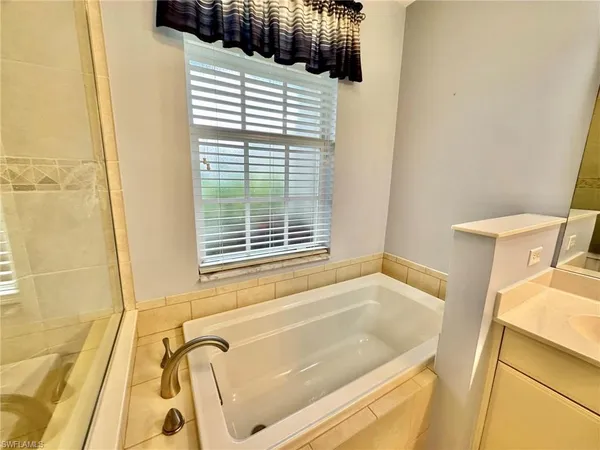 $2,700 | 3302 Twilight Lane, Unit 6303, Naples, FL 34109
