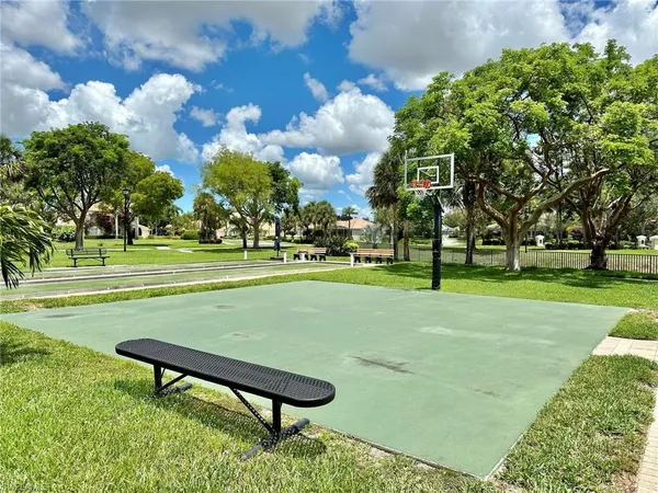 $2,700 | 3302 Twilight Lane, Unit 6303, Naples, FL 34109