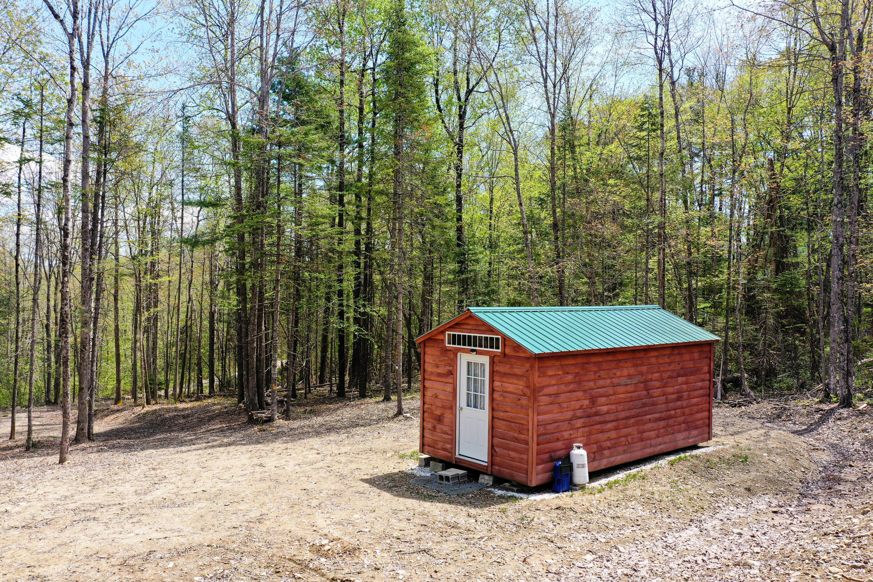 25 Wagner Road Prospect, ME 04981 - Photo 5 of 12 25 Wagner Cabin.3