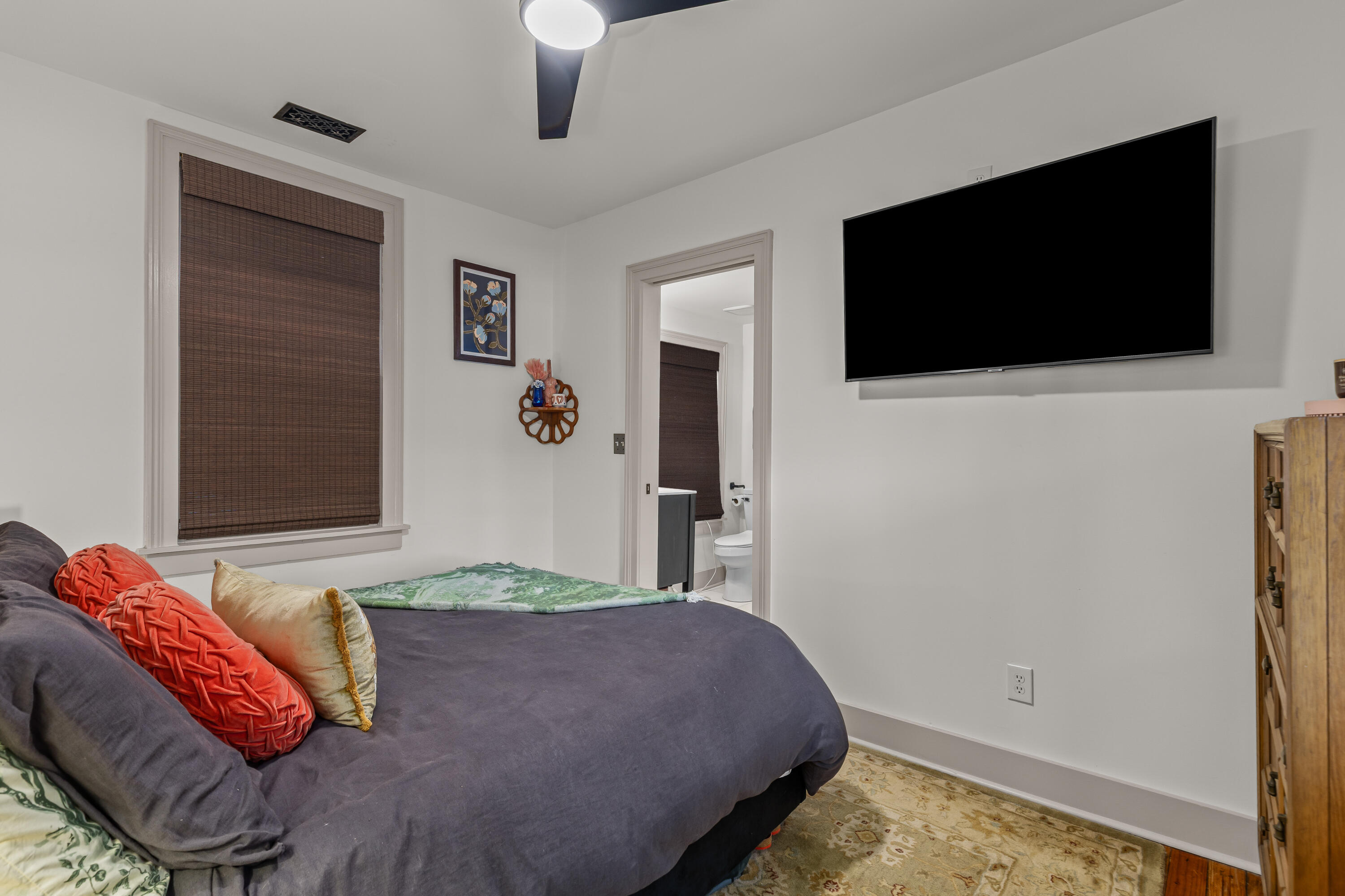 24 Hanover Street Charleston, SC 29403 - Photo 15 of 46 Bedroom 2