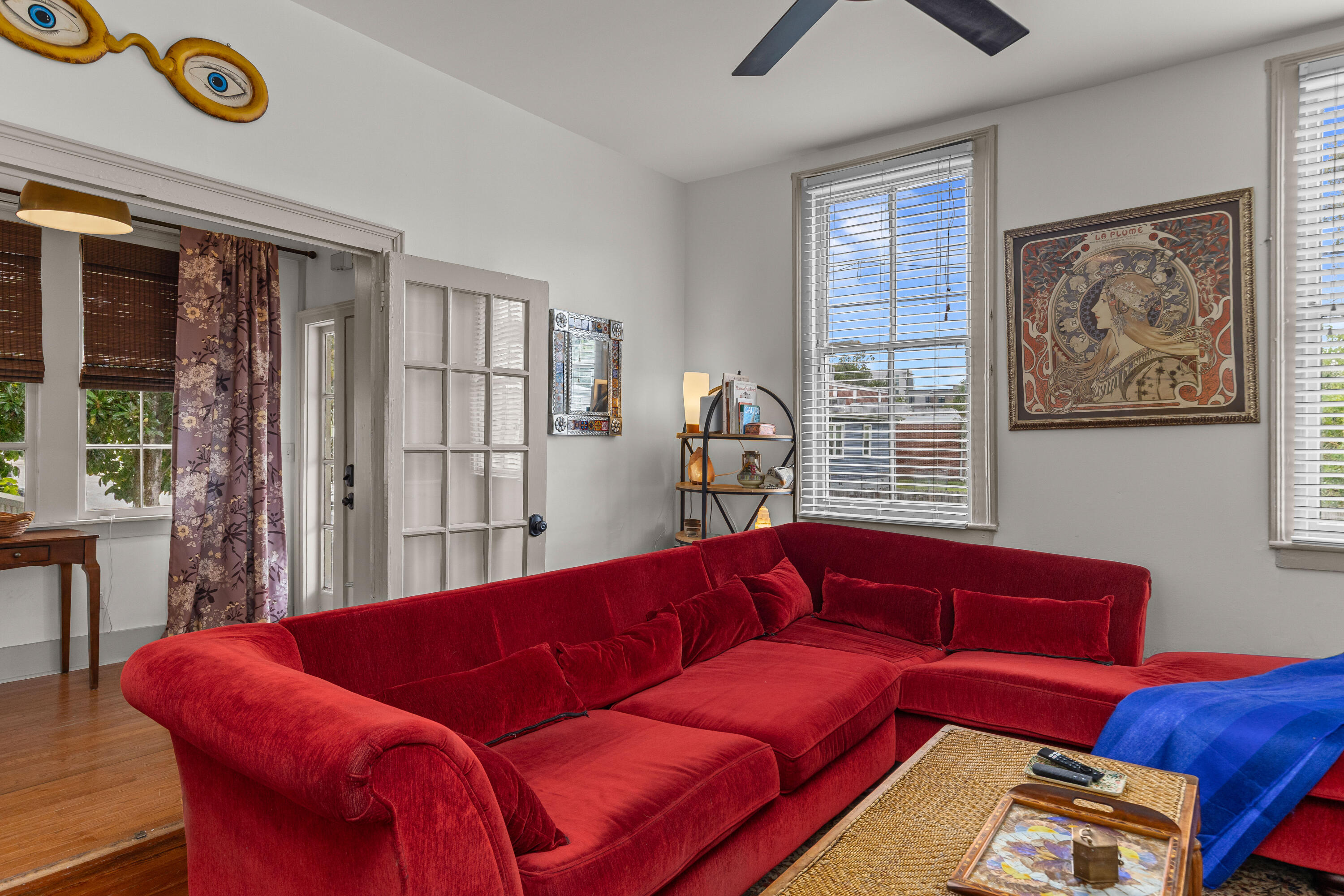 24 Hanover Street Charleston, SC 29403 - Photo 26 of 46 Living Room